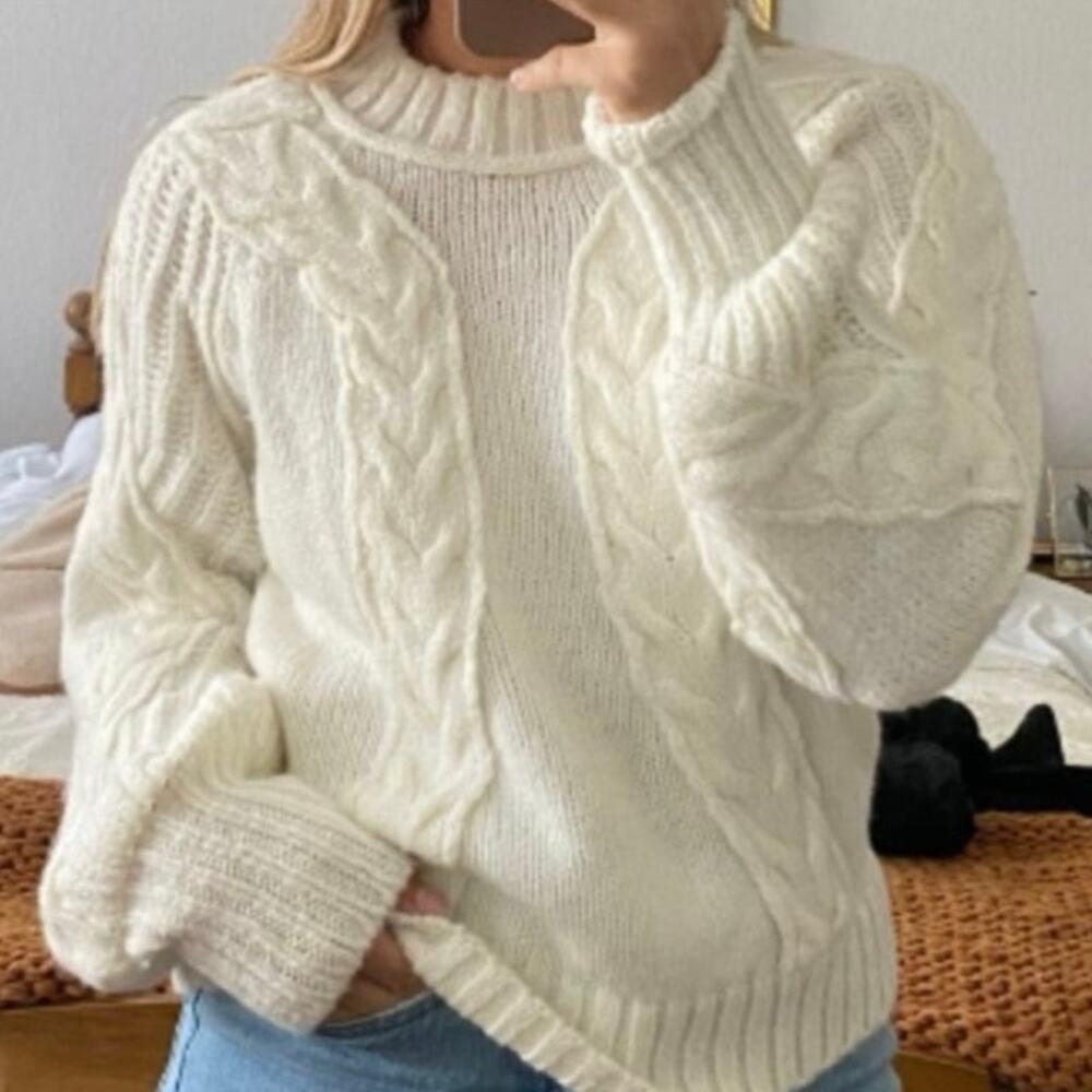 NWOT Express Cream Chunky Cable Knit Balloon Sleeve Sweater Size Large